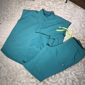 Figs Set in Marine Green Rafaela S + Yola Sz M - Mint